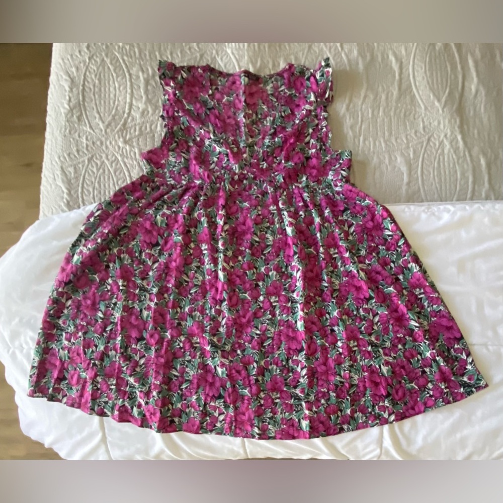 V neck dress